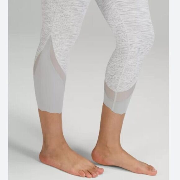 LULULEMON x PELOTON Wunder Under Scalloped Hem High-Rise Crop Leggings Grey Sz 2 - Picture 2 of 16
